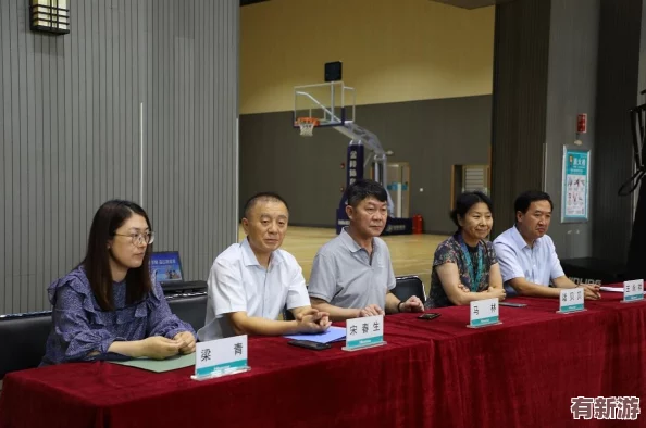 老師-脫-了-內(nèi)-褲-讓-我親-2024年教育改革新風潮下的師生關(guān)系探討